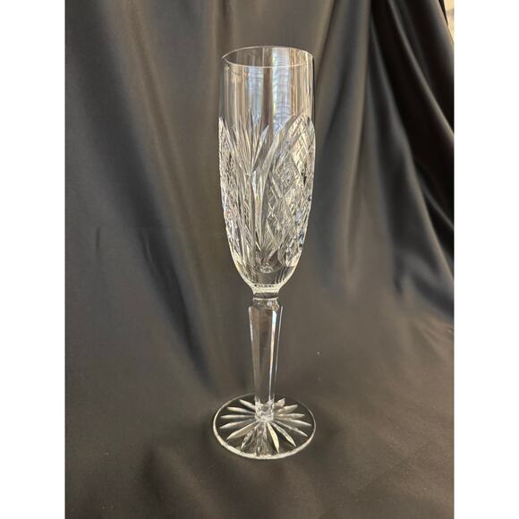 Tall Crystal Cut Glass Champagne Flute - Picture 3 of 10